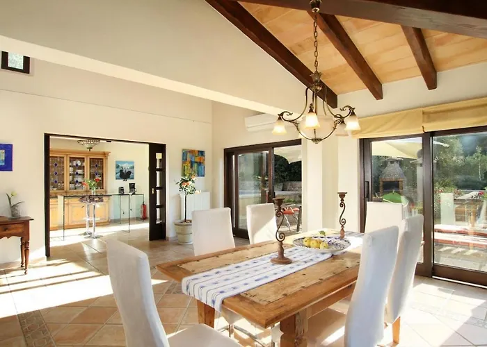 ヴィラ Magnificent Modern With Sauna By Renthousing ポレンサ