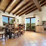 Magnificent Modern With Sauna By Renthousing 别墅